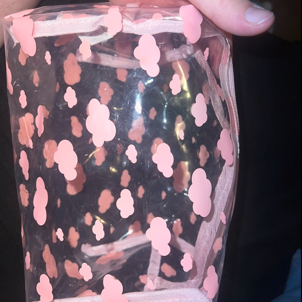 cloud makeup bag - Picture 4 of 4